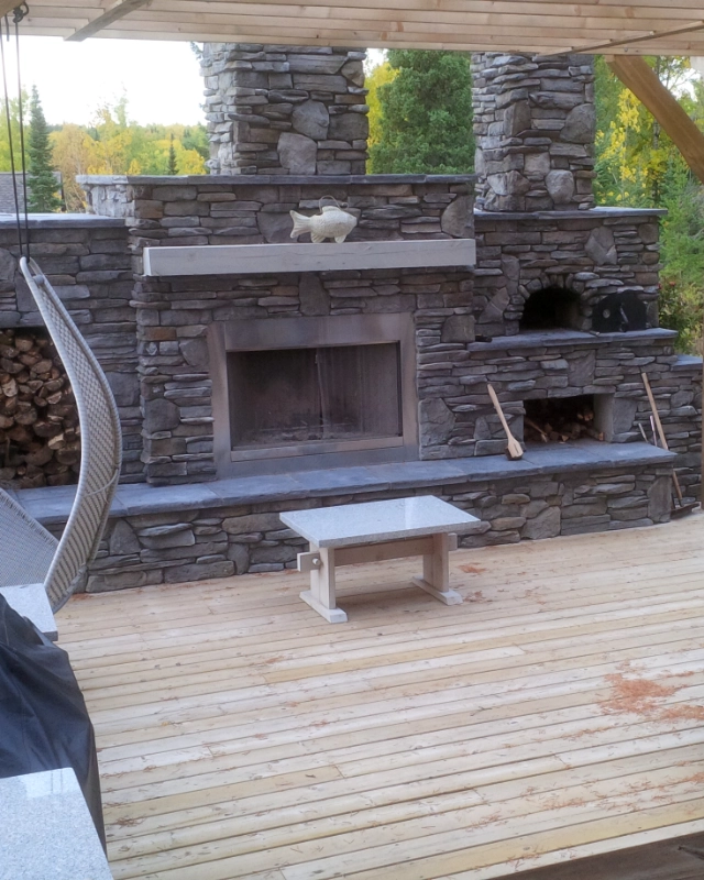 outdoor kitchen